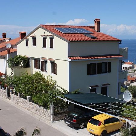 Apartments With A Parking Space Mali Losinj Ngoại thất bức ảnh