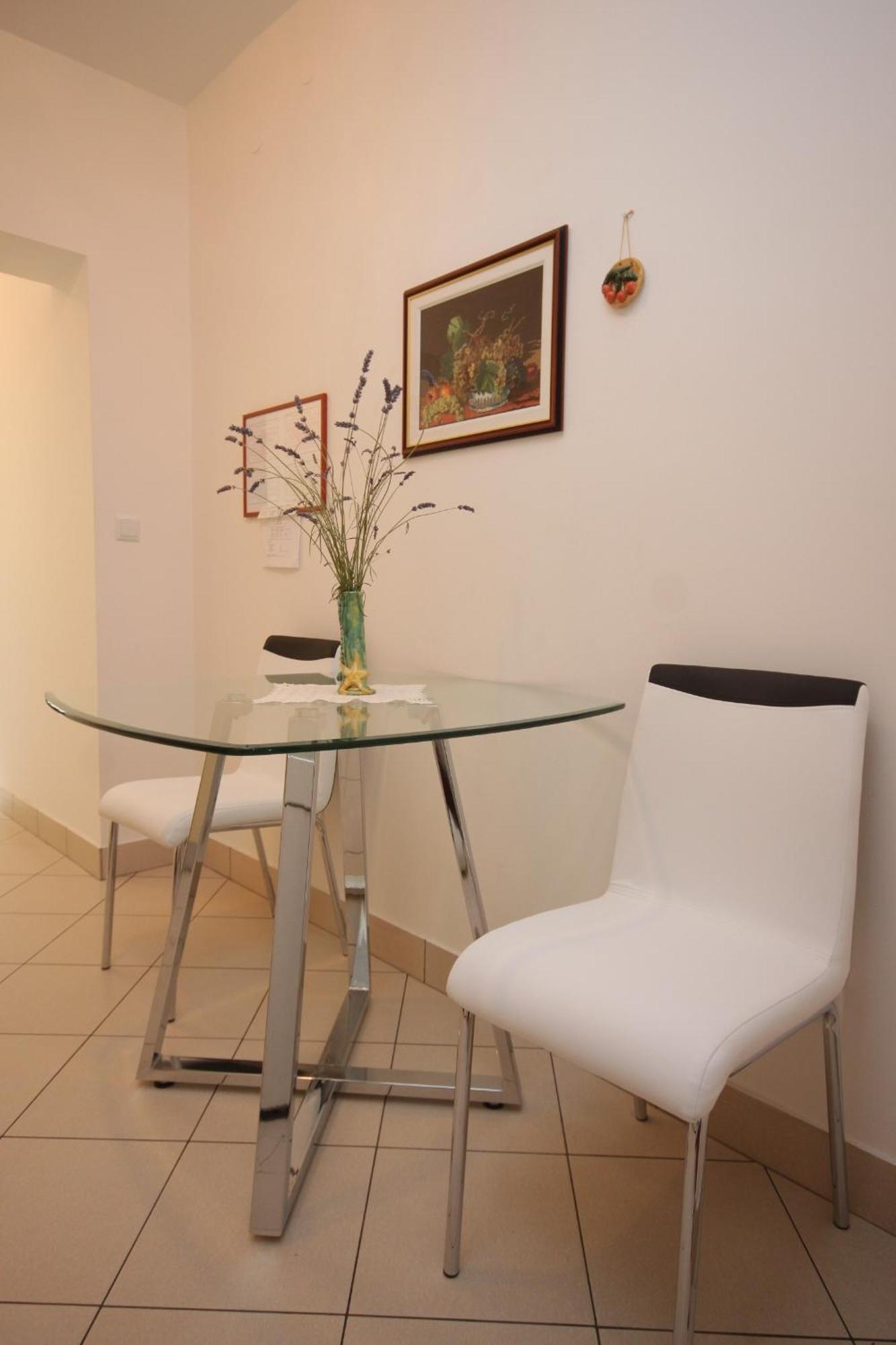 Apartments With A Parking Space Mali Losinj Phòng bức ảnh